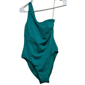 BCBGMAXAZRIA one shoulder multi strap NWT’s one piece bathing suit. Size 6